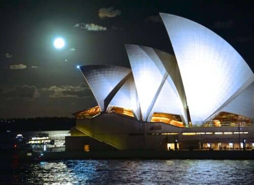 Opera house w moon